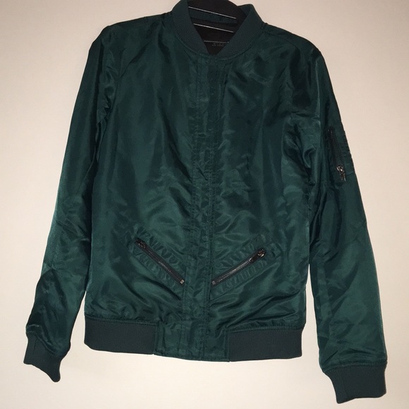 Guess, green, bomber jacket with snaps, Si… - Picture 2 of 9
